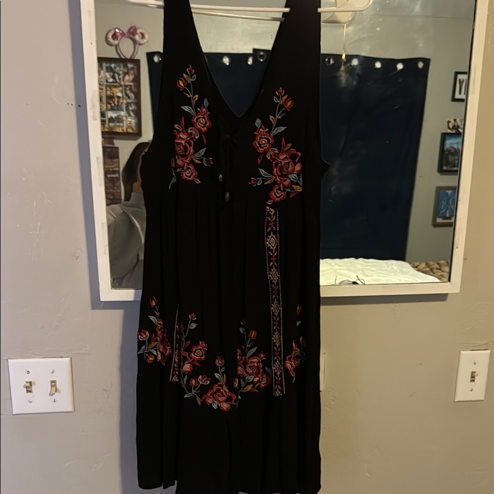 Xhilaration Black and Pink Sleeveless V-Neck Sundress